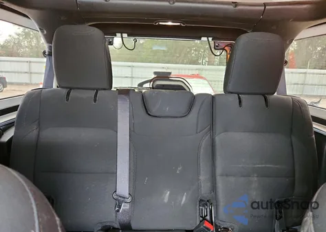 2022 Jeep Wrangler Unlimited Sahara z USA, uszkodzony, nr VIN 1C4HJXEN4NW168869